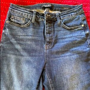 Judy Blue sz 9 Skinny Jeans